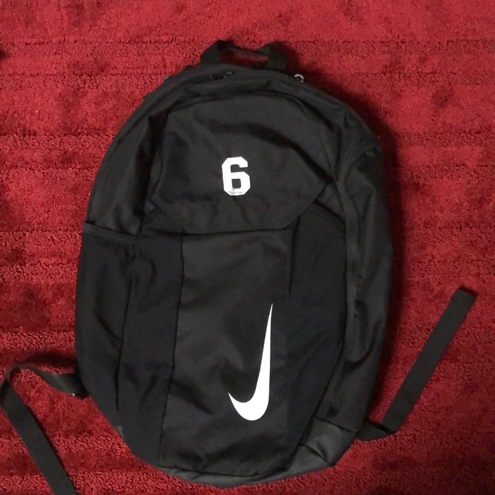 NIKE BACKPACK